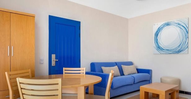 Aparthotel Cala Blanca By Diamond Resorts