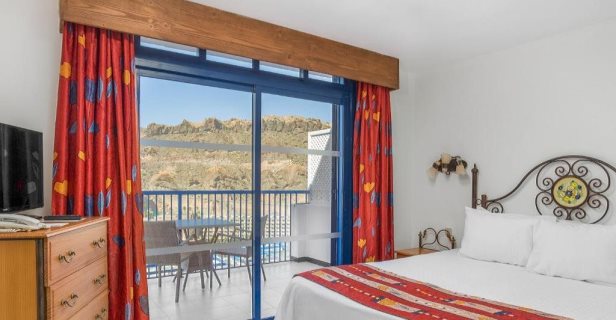 Aparthotel Cala Blanca By Diamond Resorts