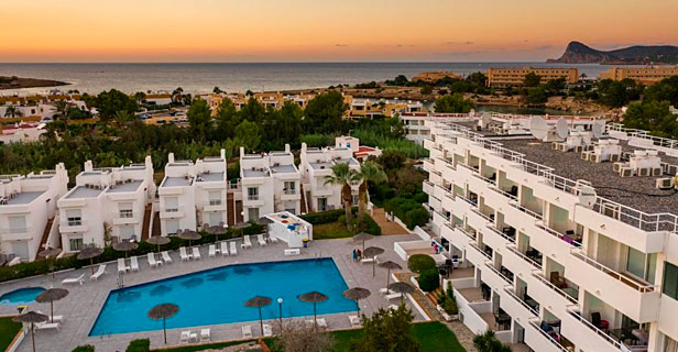 Aparthotel Camelina Suites