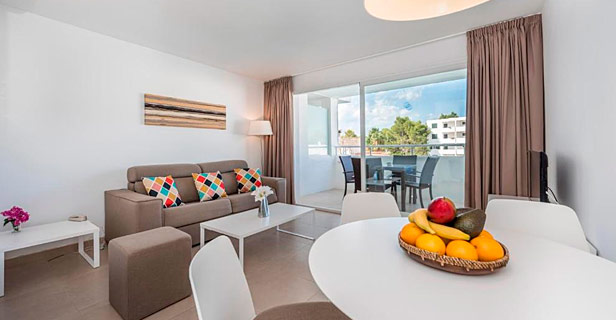 Aparthotel Camelina Suites
