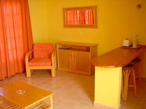 Aparthotel Castillo Beach Puerto