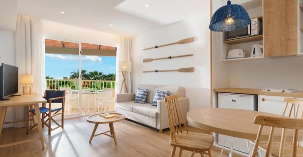 Aparthotel Club Del Sol