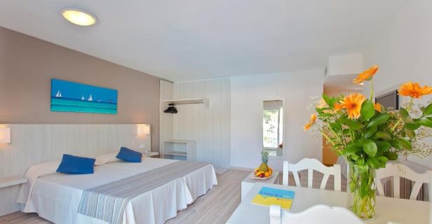 Aparthotel Club Es Talaial