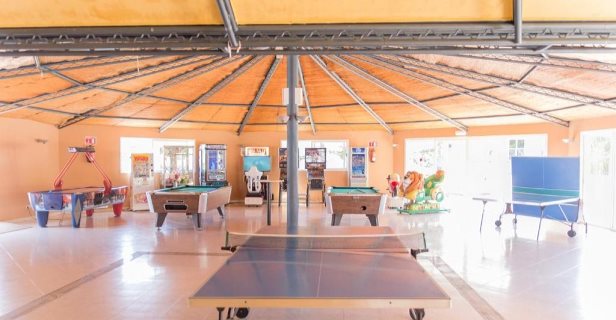Aparthotel Club Es Talaial