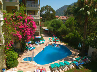 Aparthotel Club Petunya