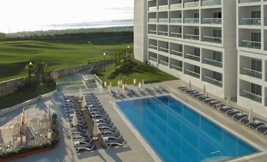 Aparthotel Crowne Plaza Caparica Lisbon