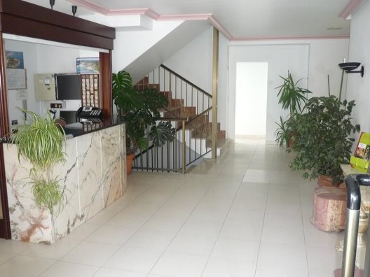 Aparthotel De La Hoz