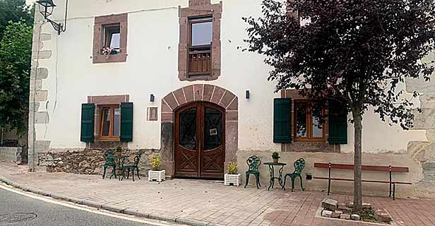 Aparthotel De Montaña Mendiola
