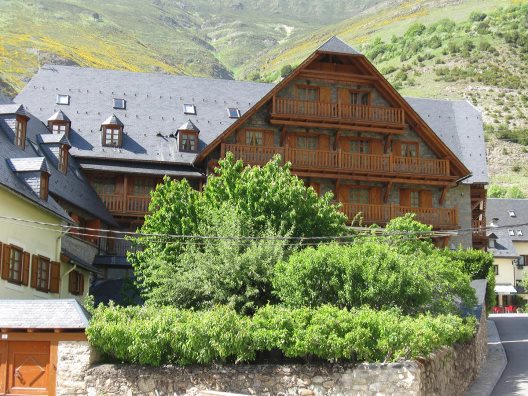 Aparthotel Deth Camin Reiau