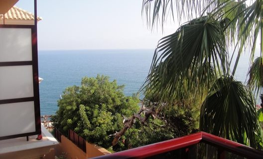 Aparthotel El Faro