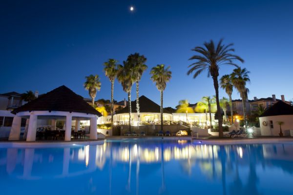 Aparthotel Encosta Do Lago Resort