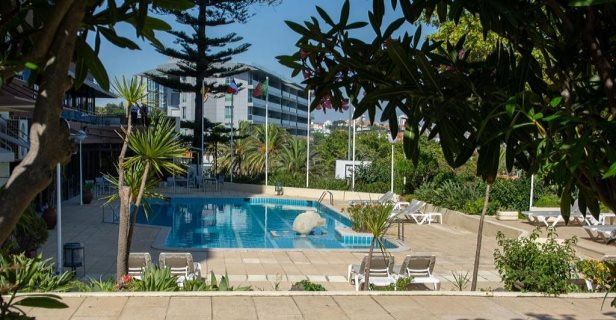 Aparthotel Estoril Eden