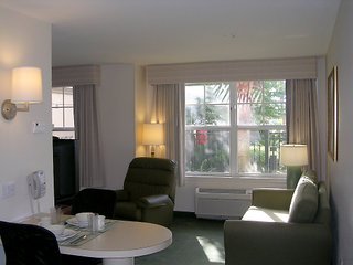 Aparthotel Extended Stay Deluxe John Young Parkway