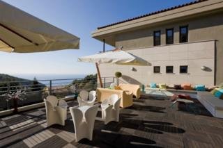 Aparthotel Eza Vista