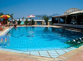 Aparthotel Faedra Beach