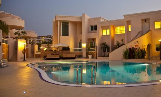 Aparthotel Flamingo Suites