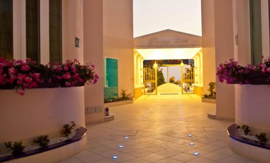 Aparthotel Flamingo Suites