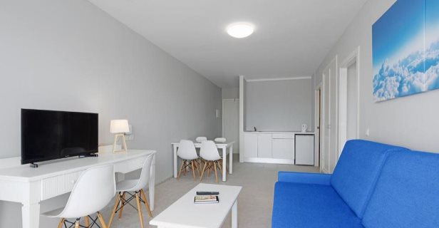 Aparthotel Flipflop Cala Mandia