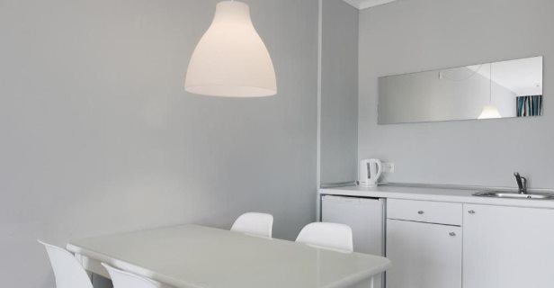 Aparthotel Flipflop Cala Mandia