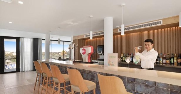 Aparthotel Flipflop Cala Mandia
