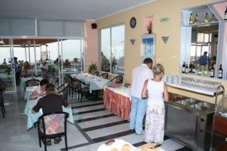 Aparthotel Flisvos