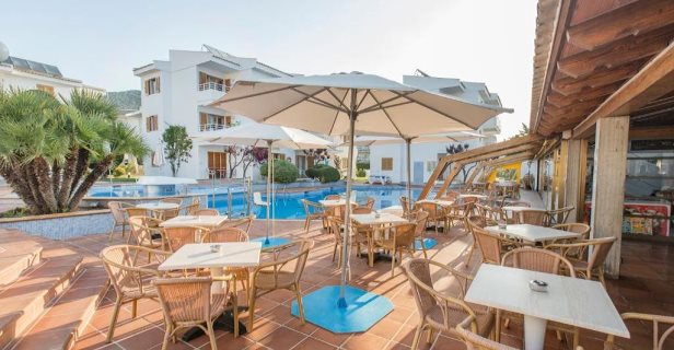 Aparthotel Flora