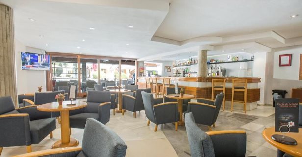 Aparthotel Flora