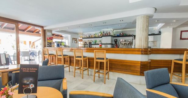 Aparthotel Flora