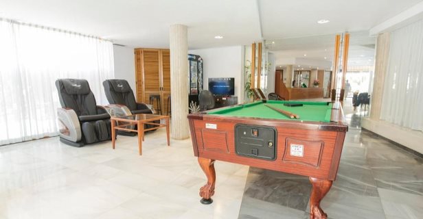 Aparthotel Flora