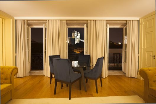 Aparthotel Flores Village & Spa
