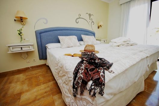 Aparthotel Galeon Suites