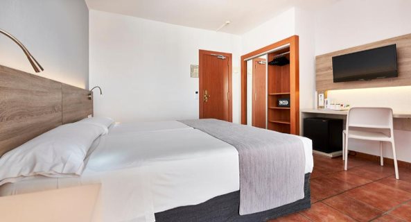 Aparthotel Globales Los Delfines