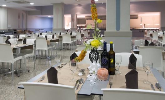 Aparthotel Gloria Izaro Club
