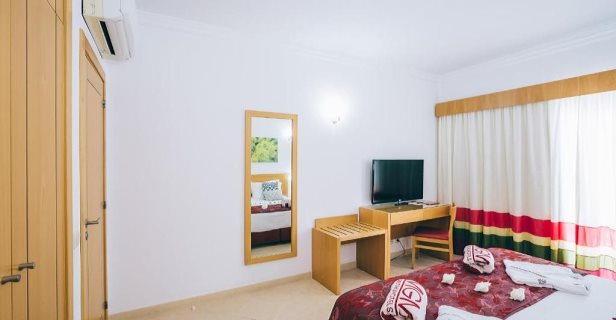 Aparthotel Grand Muthu Forte Do Vale