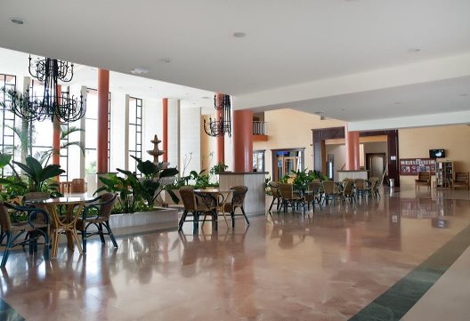 Aparthotel Grand Muthu Golf Plaza