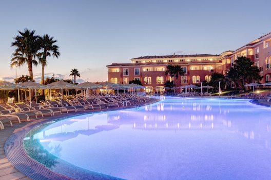 Aparthotel Grupotel Macarella Suites & Spa