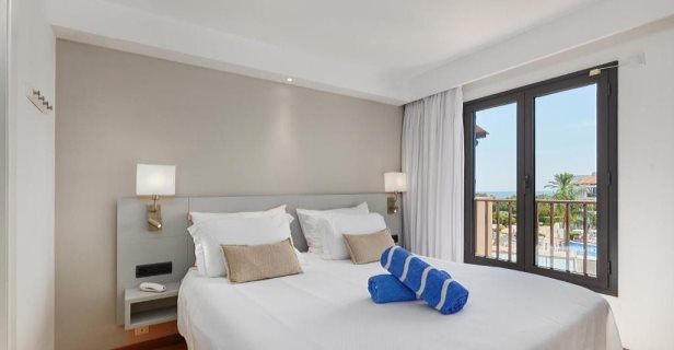 Aparthotel Hipotels Cala Bona Club