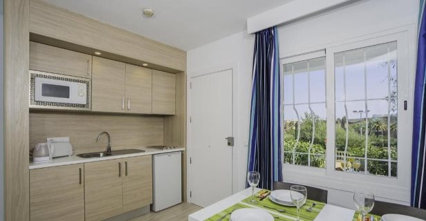 Aparthotel Holiday Center