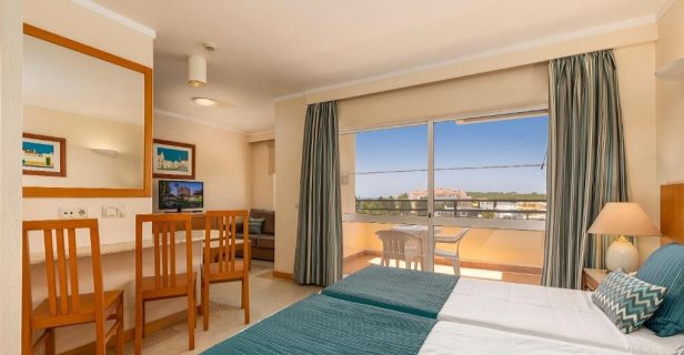 Aparthotel Interpass Solvau