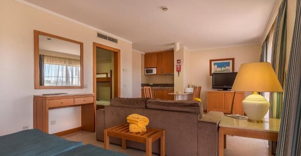 Aparthotel Interpass Vau