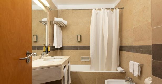 Aparthotel Interpass Vau