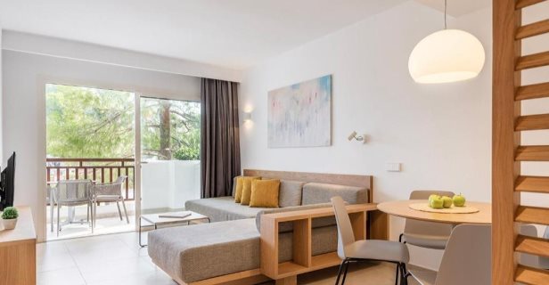Aparthotel Inturhotel Cala Azul