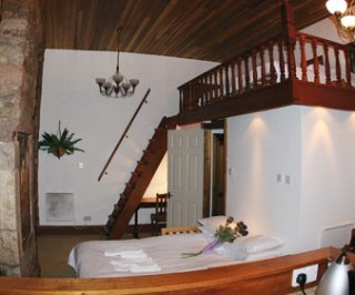 Aparthotel James Court
