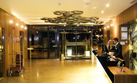 Aparthotel Jardines De Uleta Suites