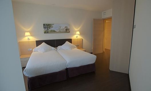 Aparthotel Jardines De Uleta Suites
