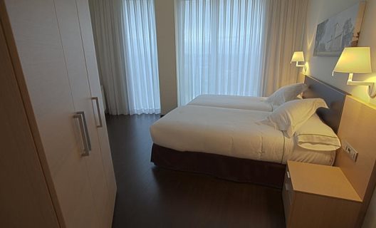 Aparthotel Jardines De Uleta Suites