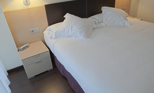 Aparthotel Jardines De Uleta Suites