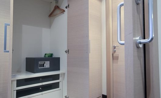 Aparthotel Jardines De Uleta Suites