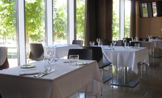 Aparthotel Jardines De Uleta Suites