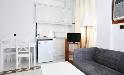 Aparthotel La Palmera